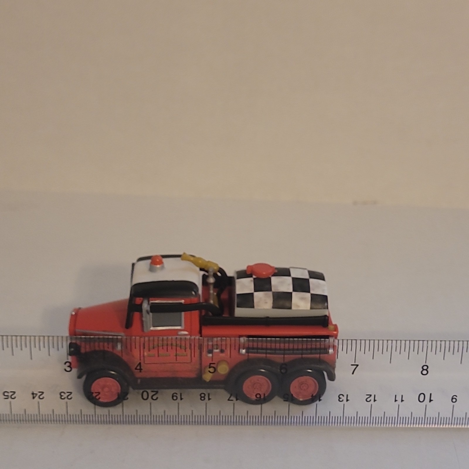 Disney Planes Fire & Rescue Mayday Fire Truck Mattel BDB83 McDonald’s Toy