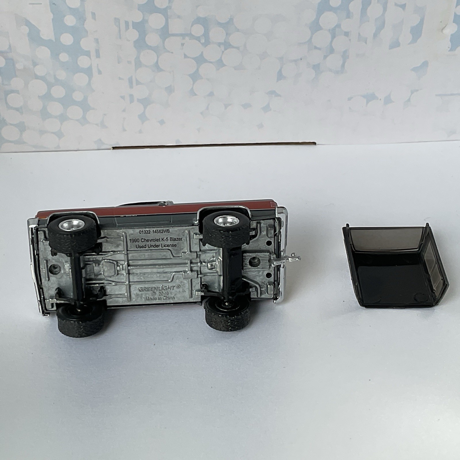 Greenlight 1990 CHEVROLET KS BLAZER Lifted Gray / red REMOVABLE TOP Chevy