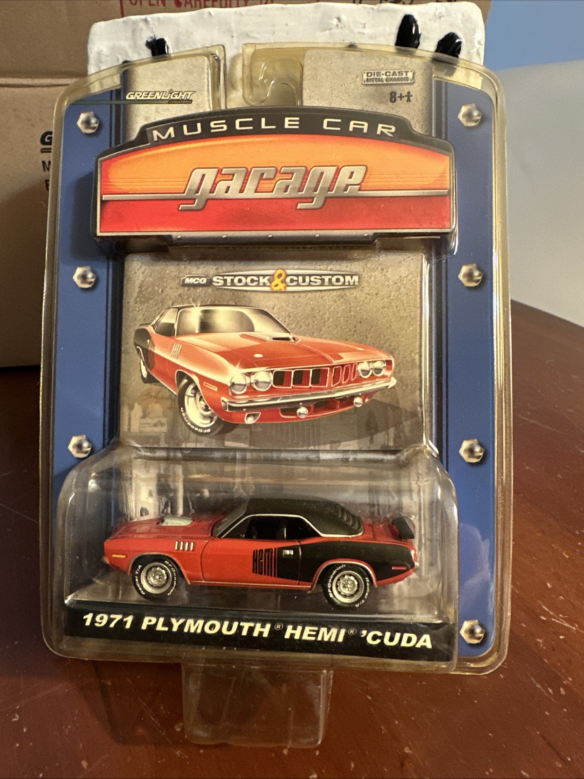 2007 Greenlight 1971 Plymouth Hemi Cuda In Red Package Shows Signs Of Age ￼