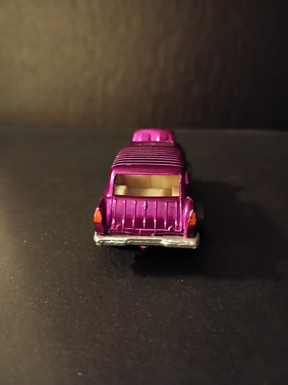 Hotwheels Redline Classic Nomad Magenta 1969 VN/MINT