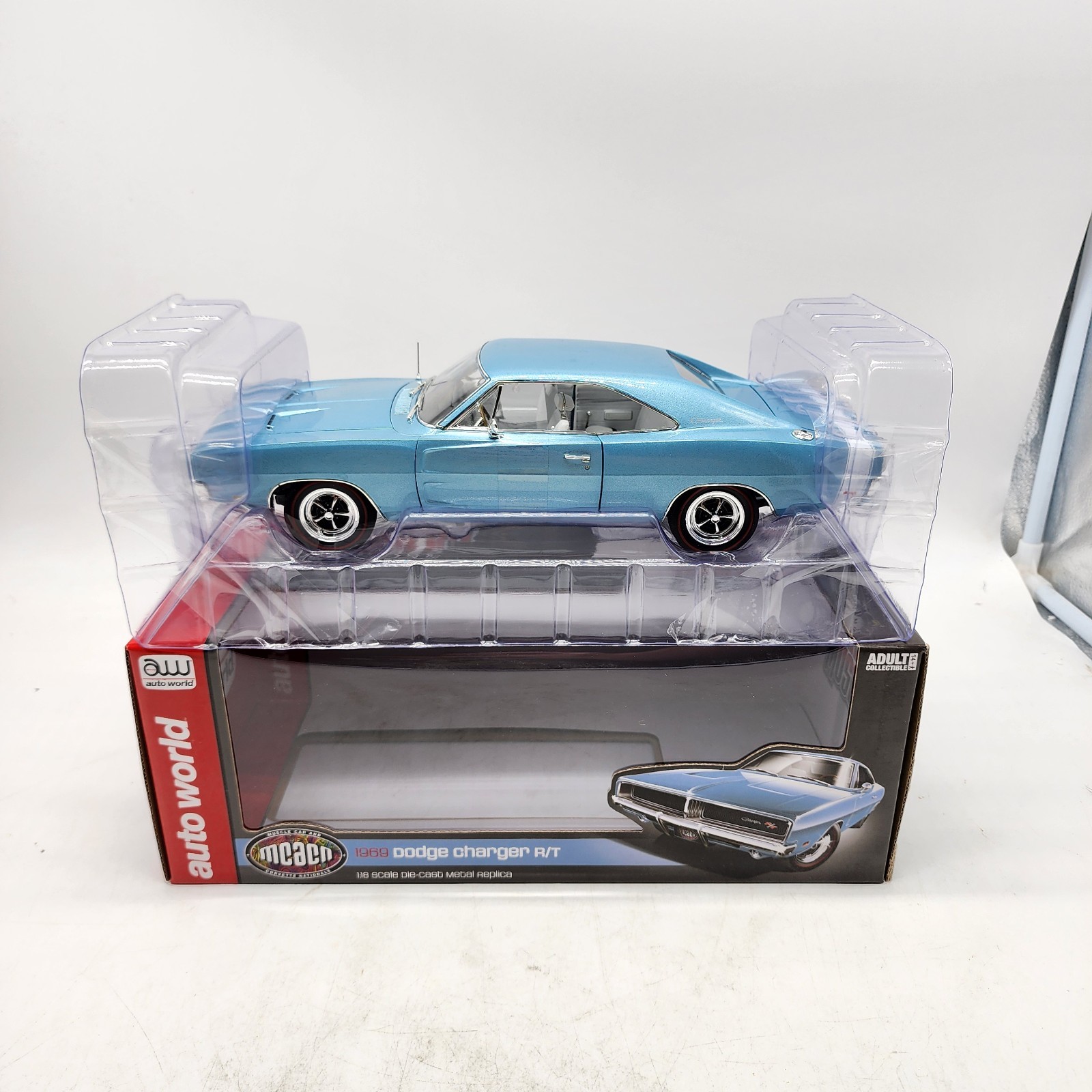 57Z Auto World 1:18 1969 Dodge Charger American Muscle Rare Color Variant
