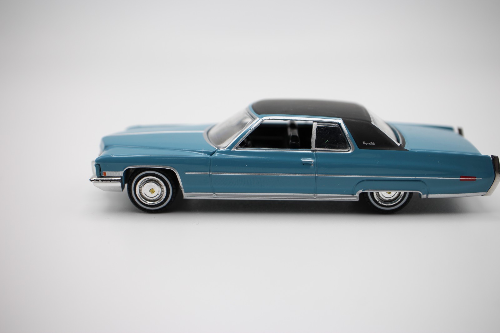 Greenlight 1972 Cadillac Coupe deVille Blue Black Top The Hobby Shop 1:64 Loose