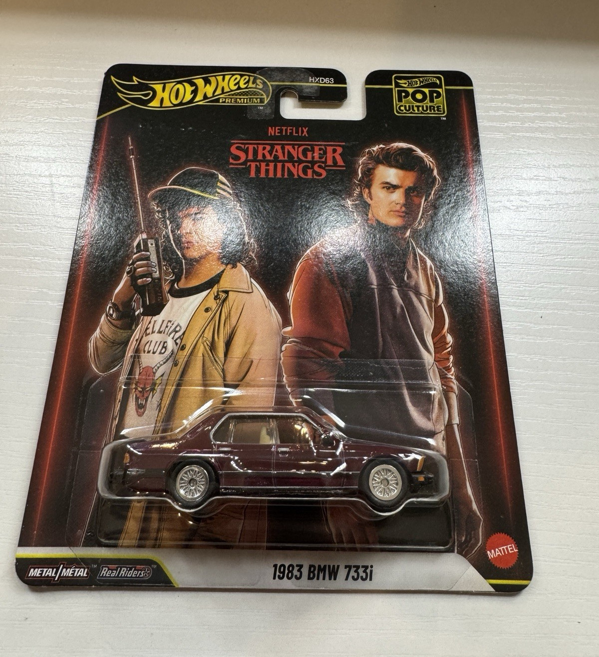 Hot Wheels Pop Culture Stranger Things 1983 BMW 733i Burgundy