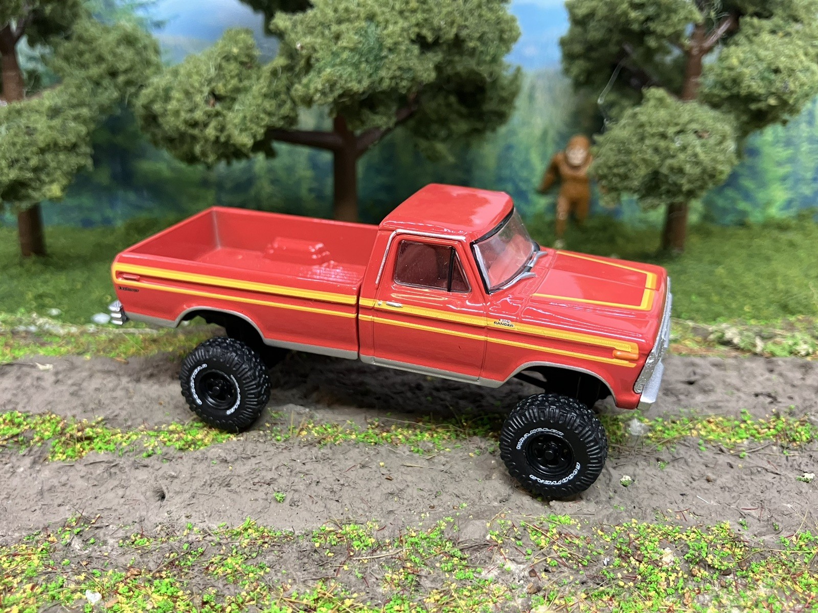 1978 Ford F-150 Ranger Explorer Lifted 4×4 Truck 1/64 Diecast Custom Greenlight