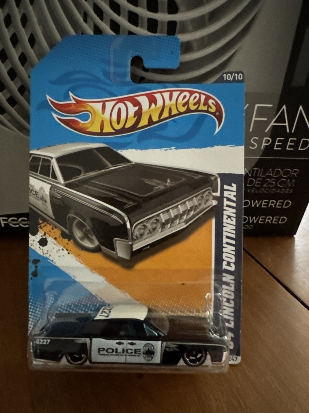 Hotwheels 64 Lincoln Continental HW Main Street ‘12 Read Description