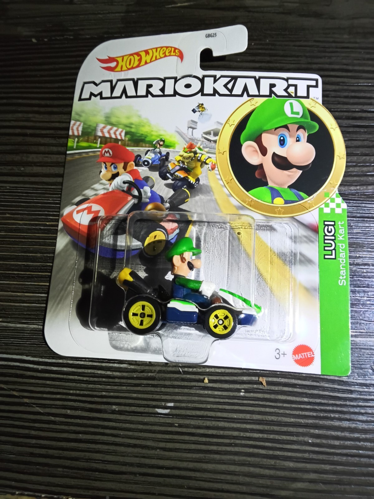 HOT WHEELS MARIOKART “LUIGI ” 2026 in unopened package