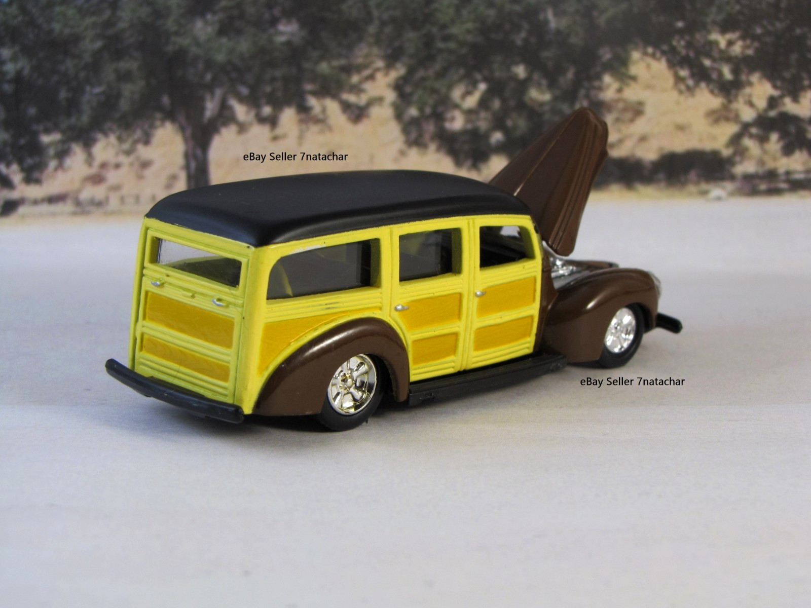 Detail Model 1940 Ford Woodie Wagon Classic Flathead V8 Custom Collectible