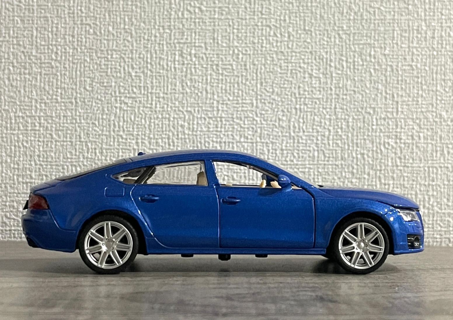 AUDI A7 (4G8) SPORTBACK QUATTRO 1:32 NEW DIECAST CAR COLLECTORS MODEL 2 CHOICE