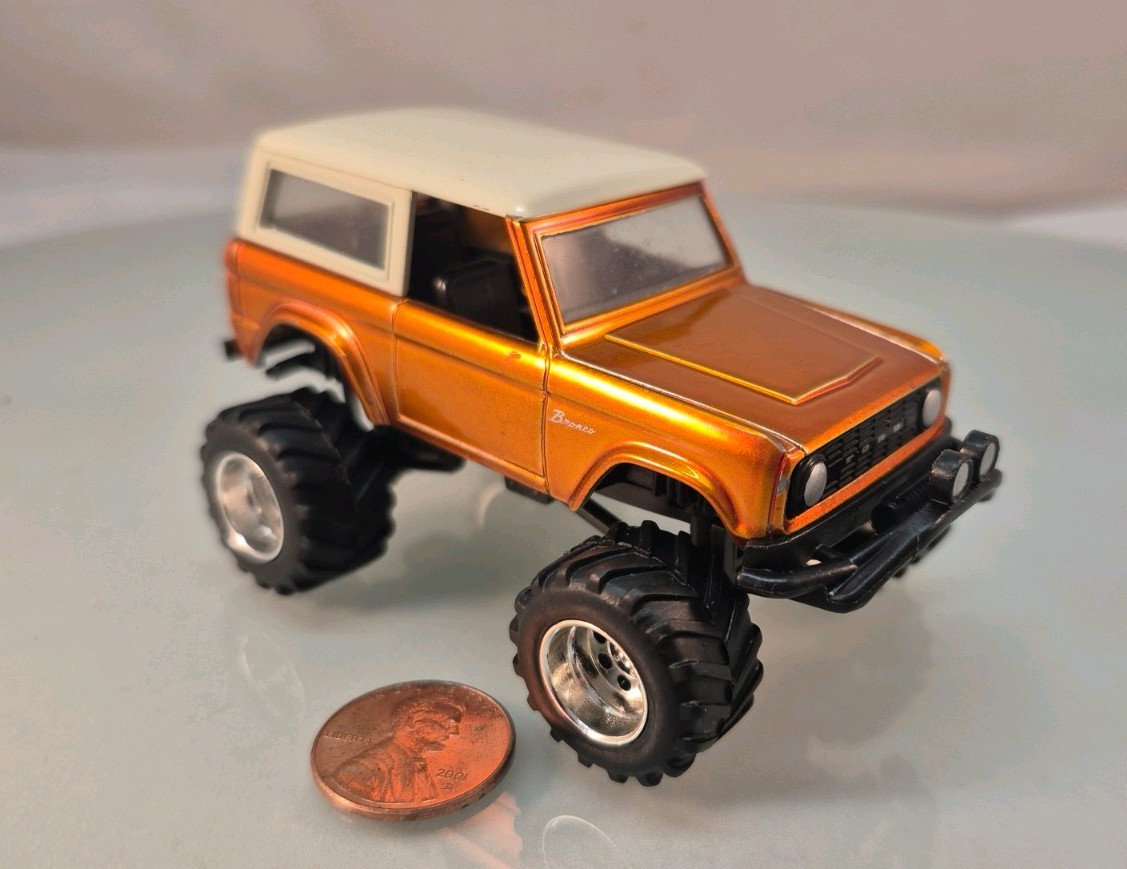 Jada Just Trucks 1973 Ford Bronco, Copper #030 – 1:64 Scale