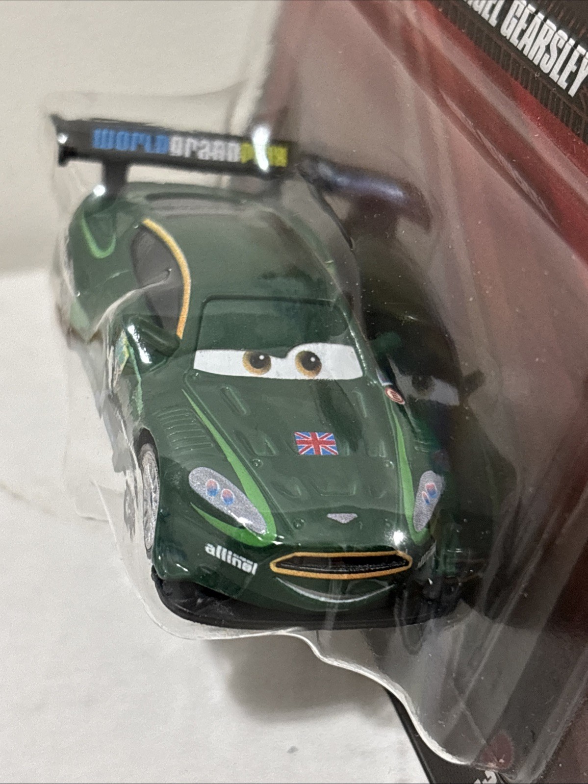 Disney Pixar Cars Nigel Gearsley United Kingdom 9 Green New 1:55