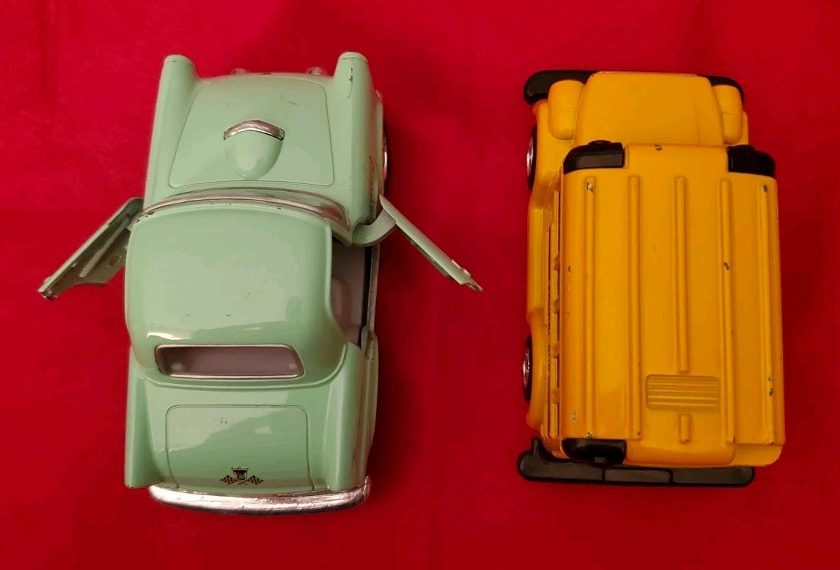 Vintage Diecast Kintoy Lot of 2 1955 Ford Thunderbird Schoolbus Pull-back Action