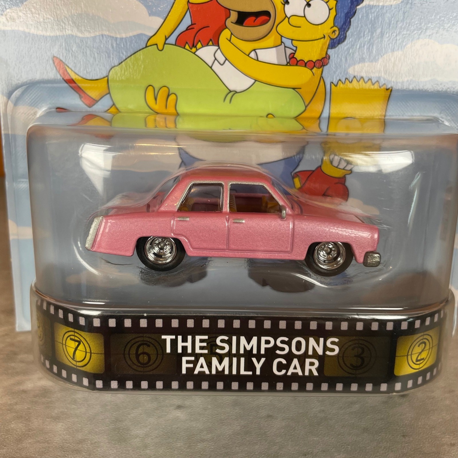 Hot Wheels The Simpsons Family Car Retro Entertainment Real Riders Pink DWJ90