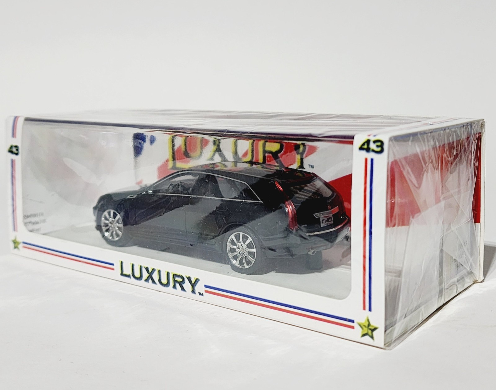 LUXURY COLLECTIBLES 1/43 BLACK CADILLAC 2011 CTS SPORT WAGON NEW Die Cast Model