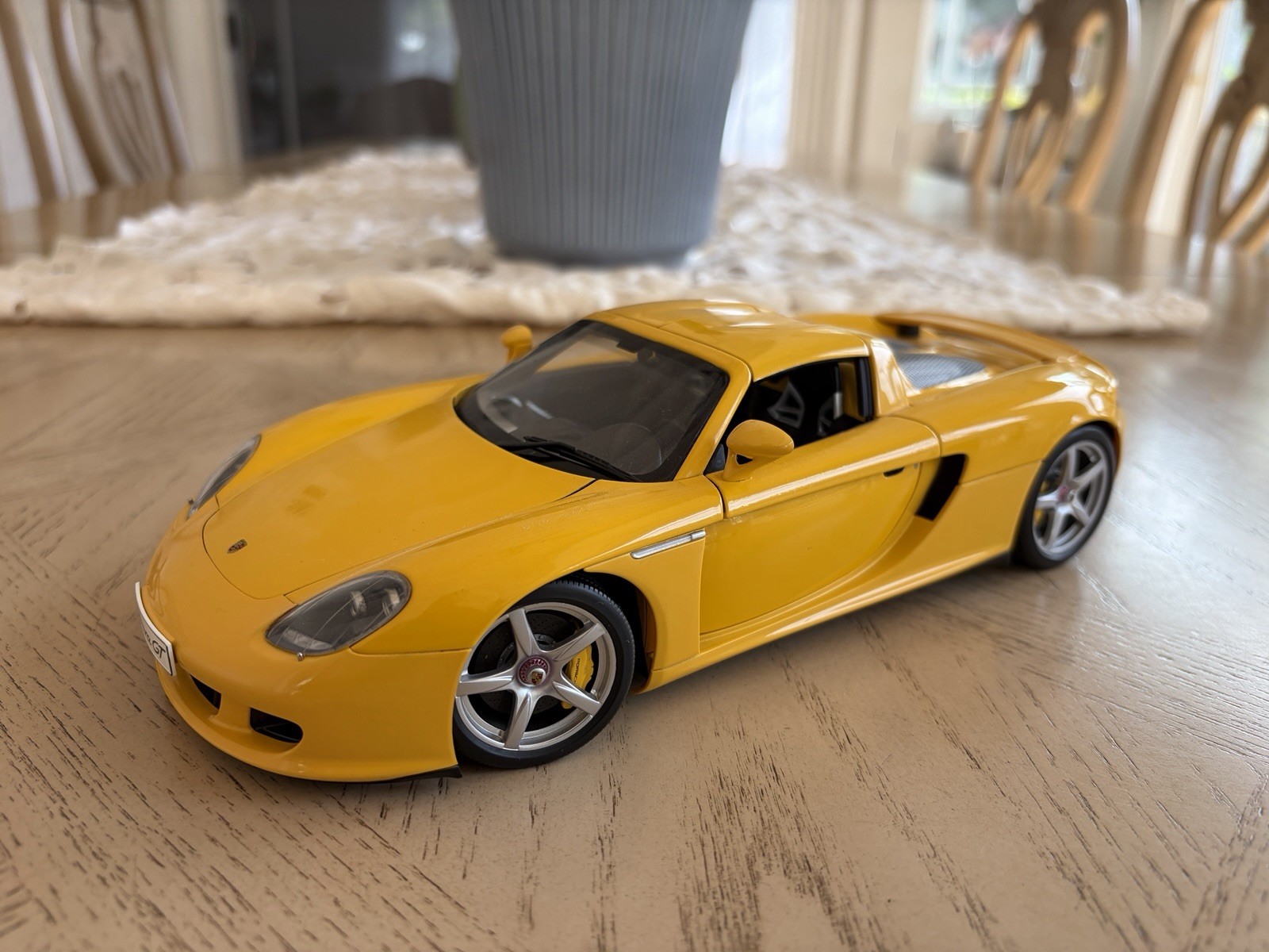 AUTOart Porsche Carrera GT 1:18 VERY RARE Yellow