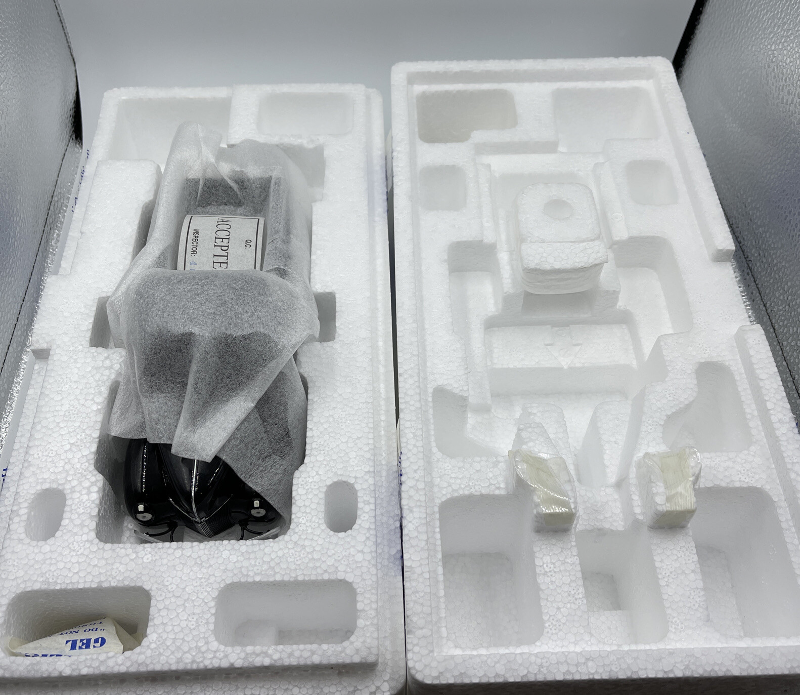 1940 Ford V-8 Pickup 1:24 Scale Diecast Model Black Franklin Mint Flathead