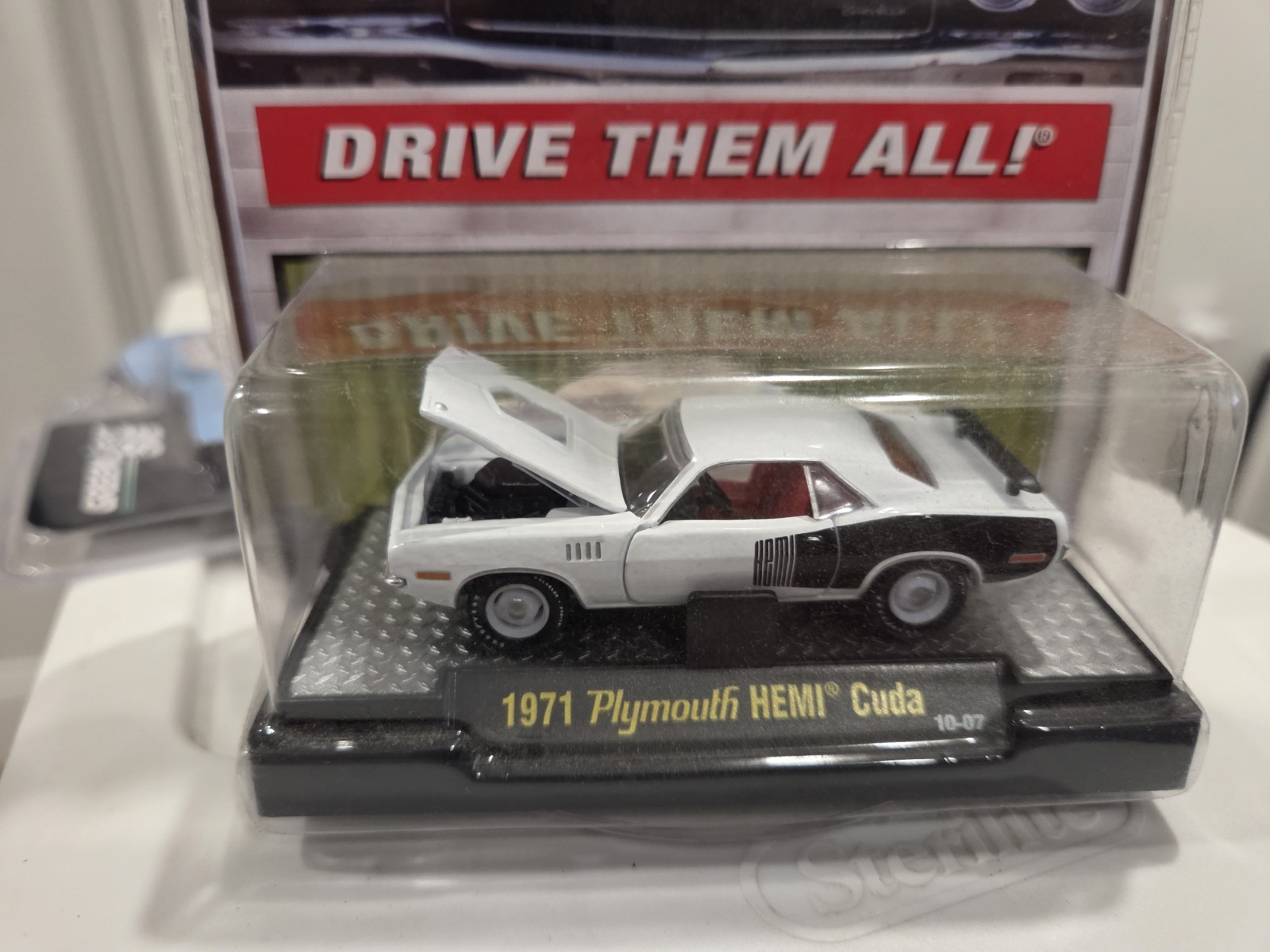 M2 MACHINES DETROIT MUSCLE 71 PLYMOUTH HEMI CUDA WHITE NEW IN SEALED PACKAGE