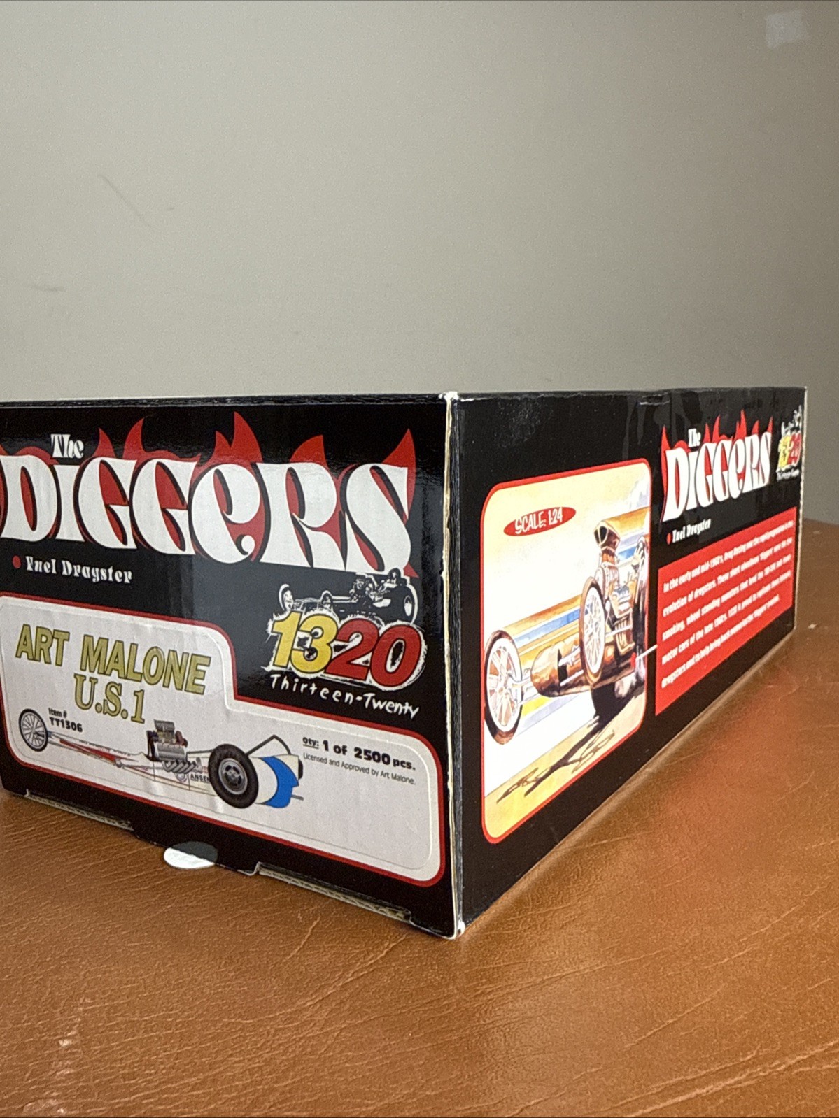 1320 THE DIGGERS Art Malone U.S. 1 Fuel Dragster 1:24 SCALE 6th in the Series