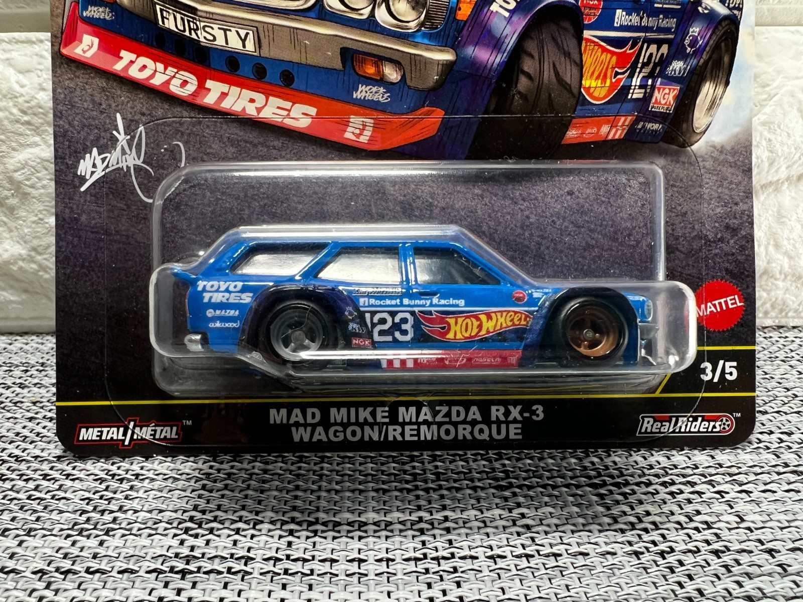 Hot Wheels Premium Ronin Run II 3/5 Mad Mike Mazda RX-3 Wagon/Remorque Blue