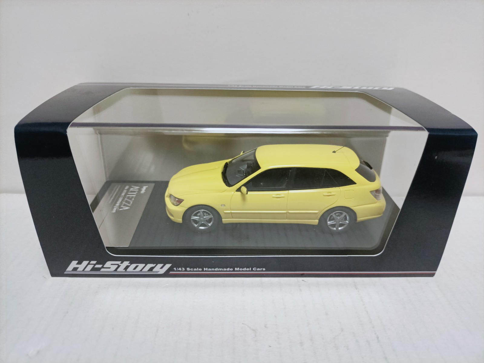 Hi Story 1/43 Altezza Gita AS200 2001 Yellow Bite Shark wagon model