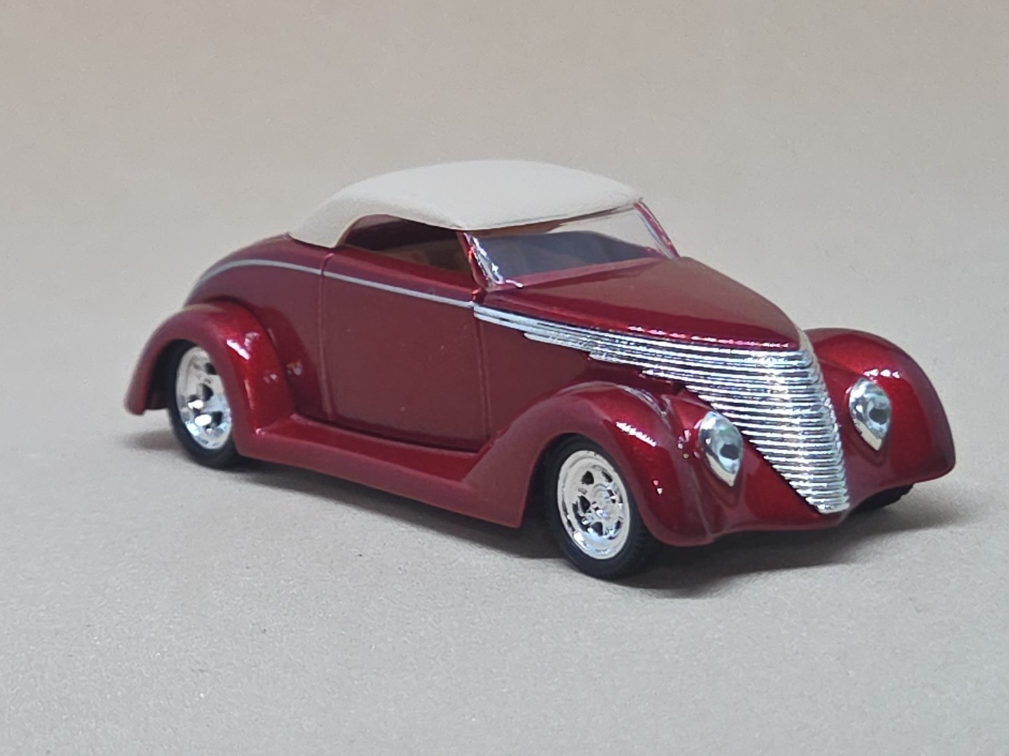 1937 ’37 FORD CUSTOM COUPE HOT ROD LIMITED EDITION COLLECTIBLE 1/64 SCALE