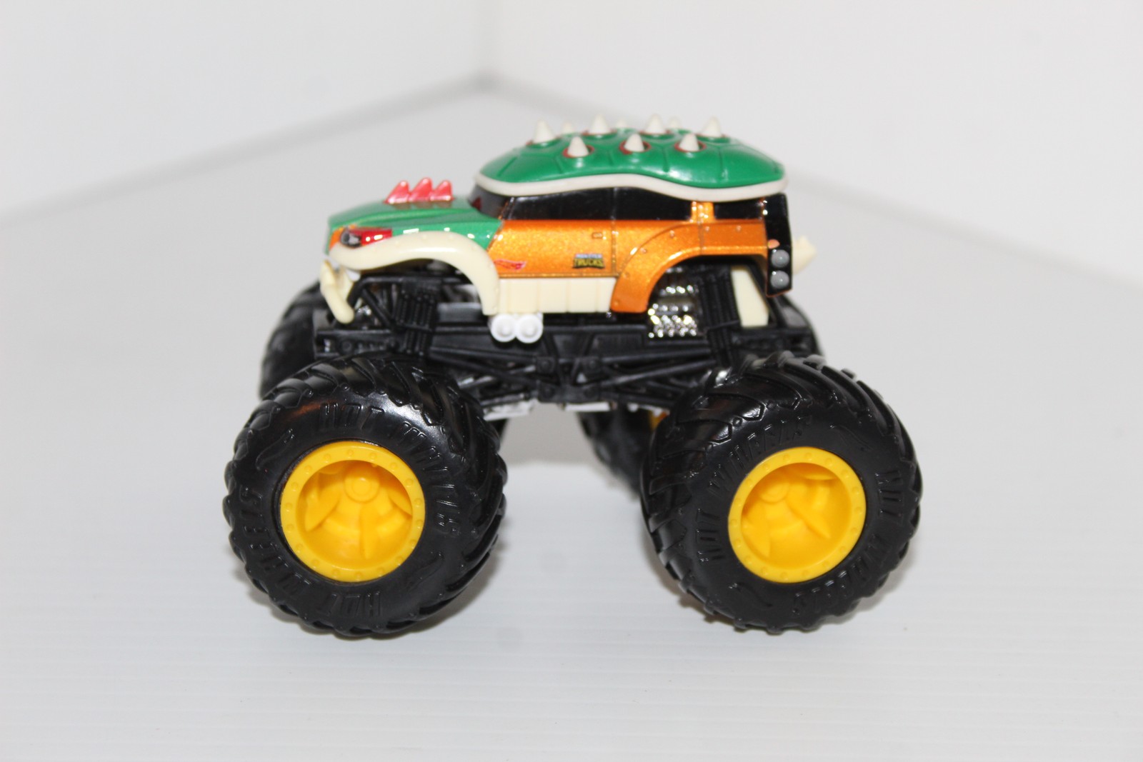 Hot Wheels Monster Trucks Live Bowser Diecast Toy Vehicle Super Mario Bros.