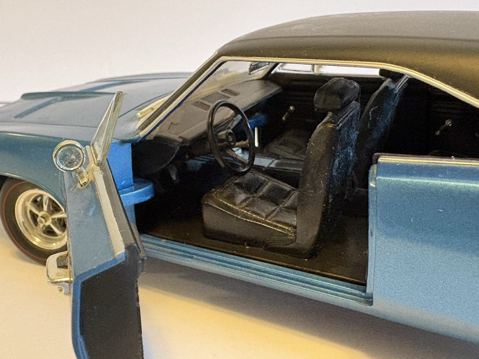 Mattel Hot Wheels 1969 Dodge Charger R/T Blue/Black 1:18 Diecast Car
