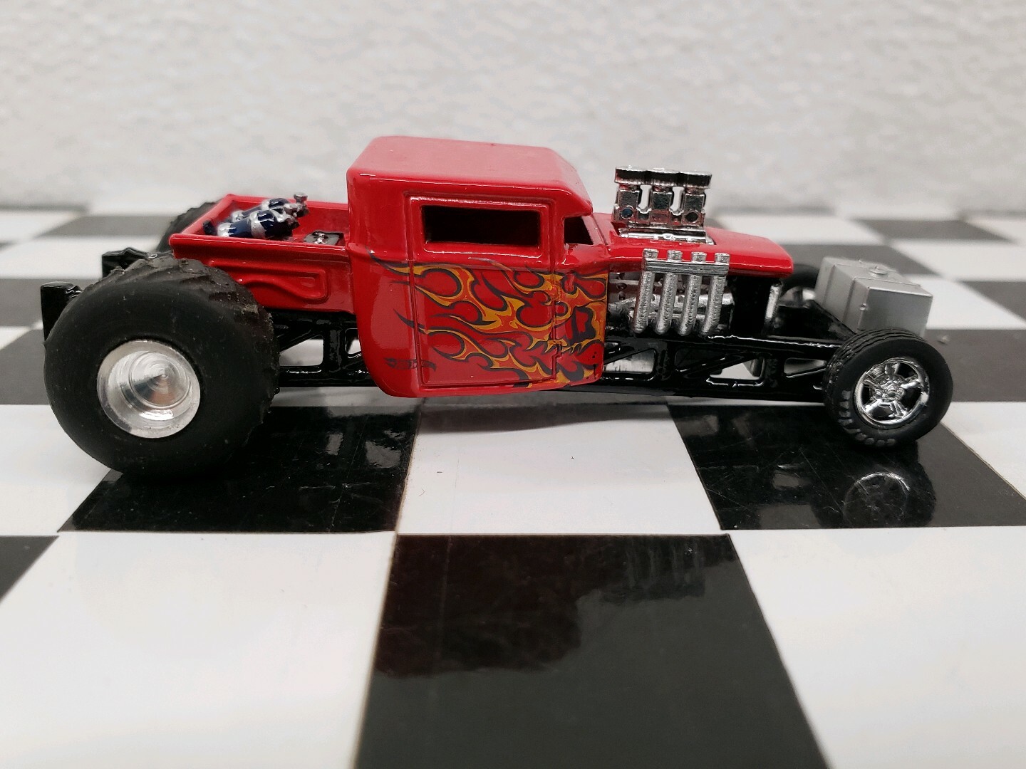 CUSTOM BUILT 1:64 GreenLight 2wd HOT ROD PULLING TRUCK ertl puller dcp specast