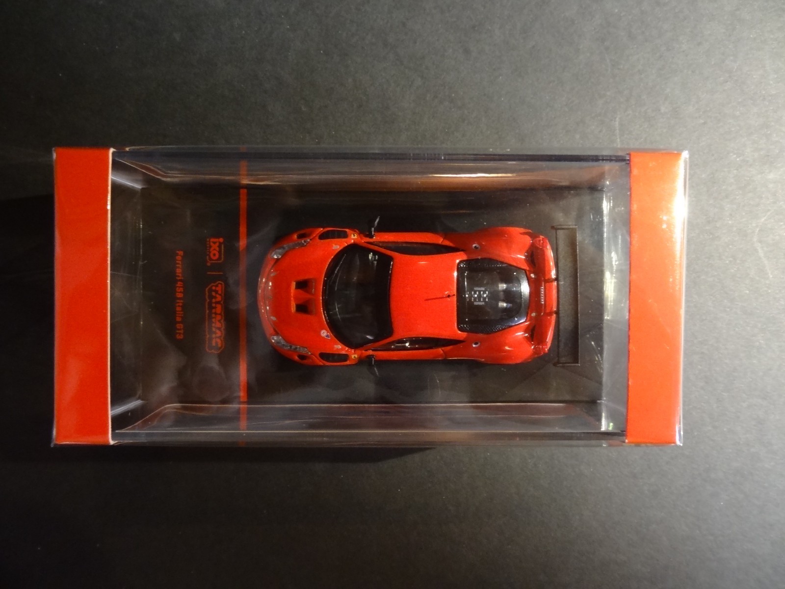 TARMAC WORKS x IXO – RED – FERRARI 458 ITALIA GT3