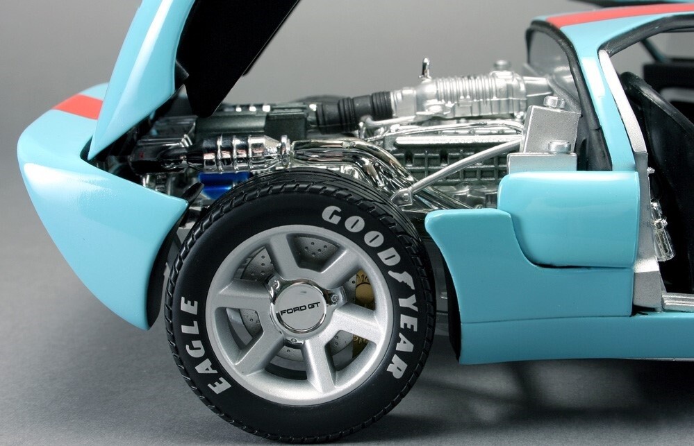 Ford GT40 Race Car Classic Custom Concept Model Hot Rod Carousel BLU 1:18