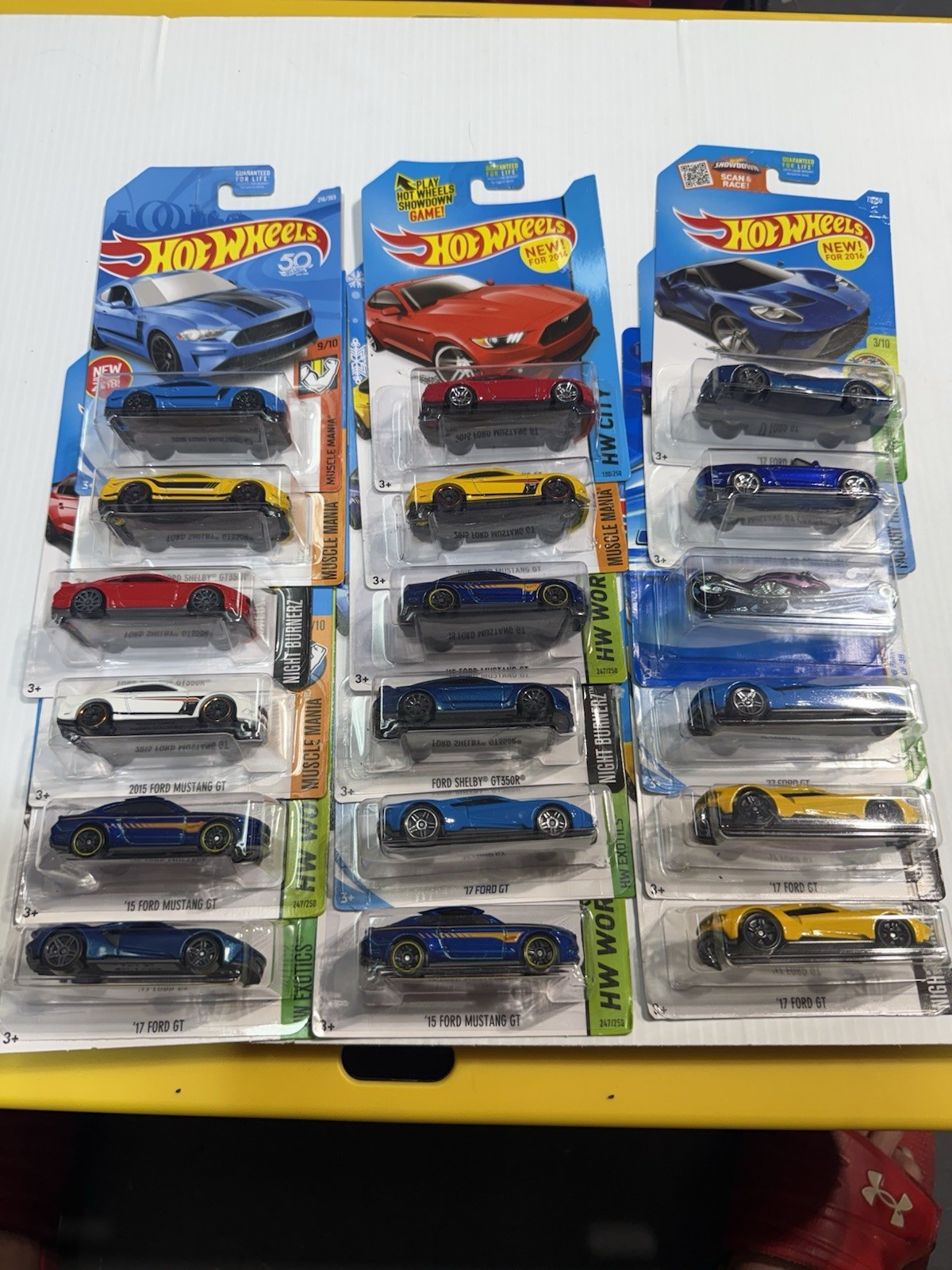 LOT OF 100 RANDOM HOT WHEELS ALL NEW