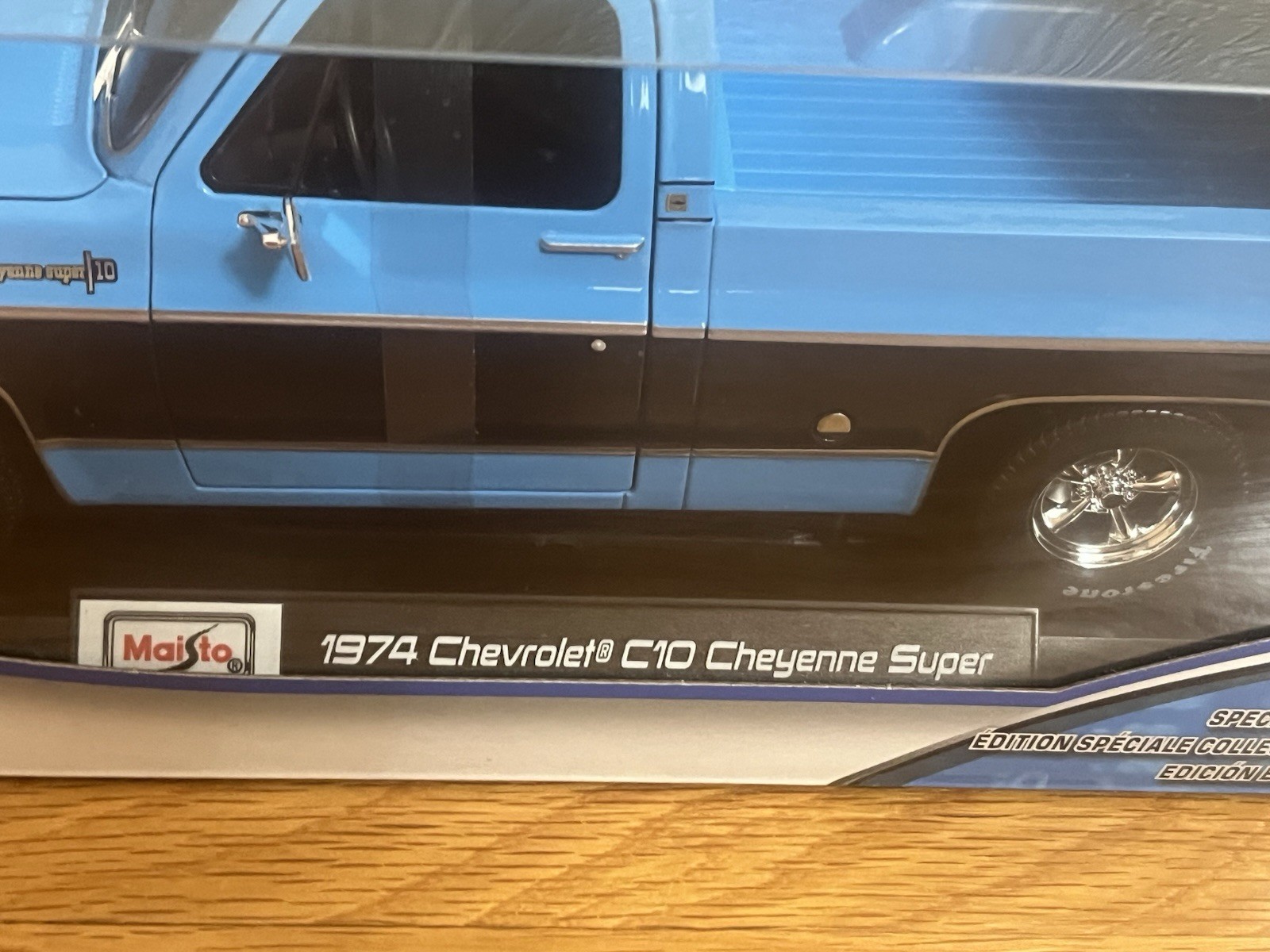 Maisto 1:18 1974 Chevrolet C10 Cheyenne Super Pickup Truck Blue Black Stripe New