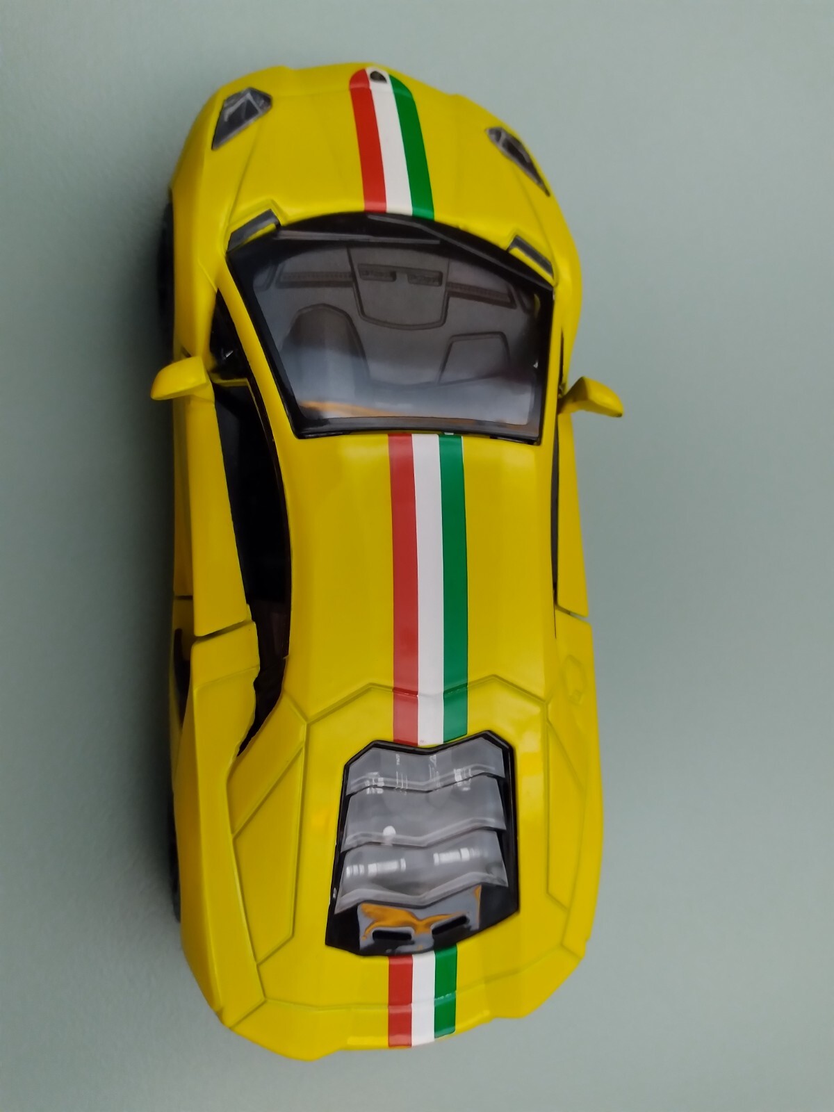 5″ Kintoy Lamborghini Aventador Diecast Model Toy Car Pull Action 1:38 Yellow