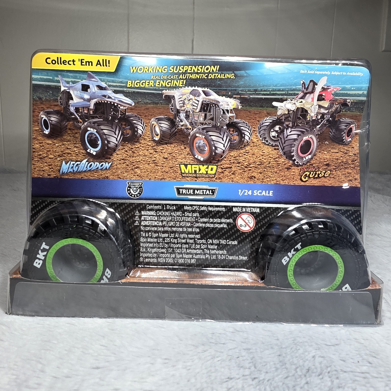 Monster Jam Grave Digger Monster Truck 1:24 Scale Diecast Vehicle By Spin Master