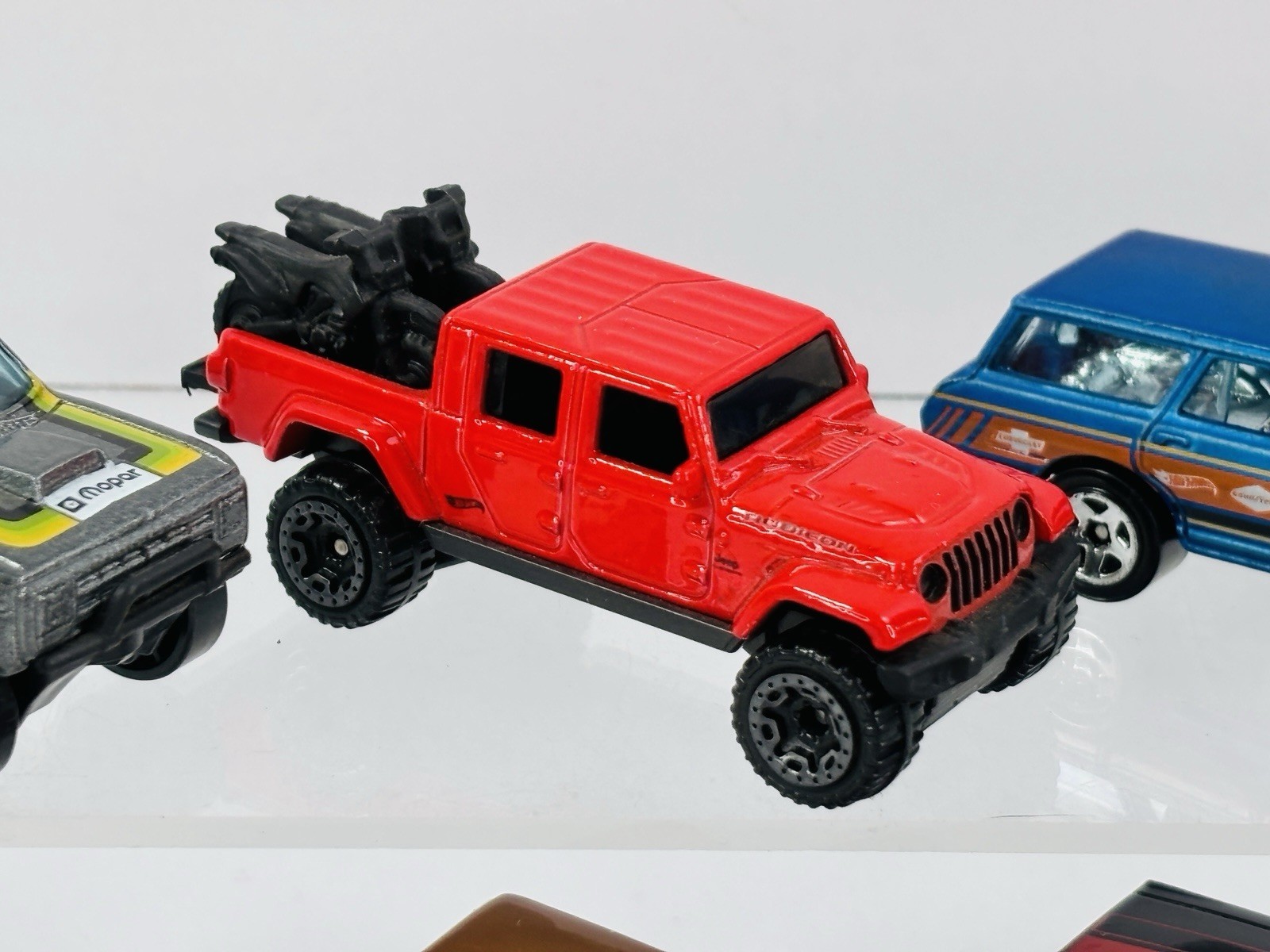 Lot of 9 Hot Wheels Diecast 1:64 Cars Various Makes Models Loose Lot #4