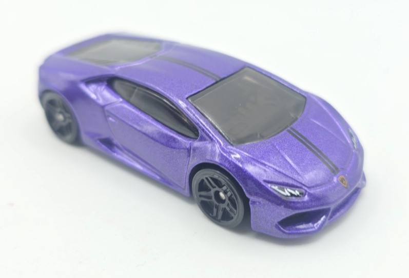 2014-2020 Lamborghini Huracan LP 610-4 Collectible 1/64 Scale Diecast Model