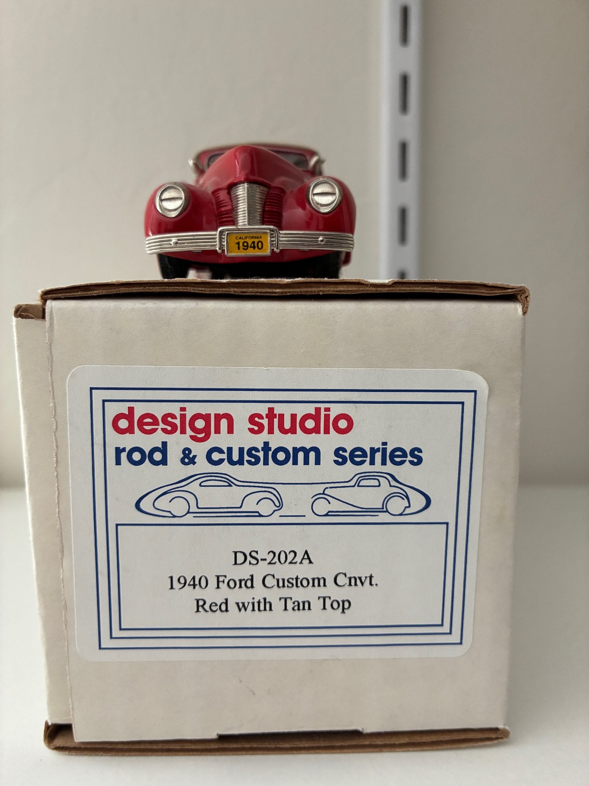 Design Studio 1/43 1940 Red Ford Custom Convertible MIB