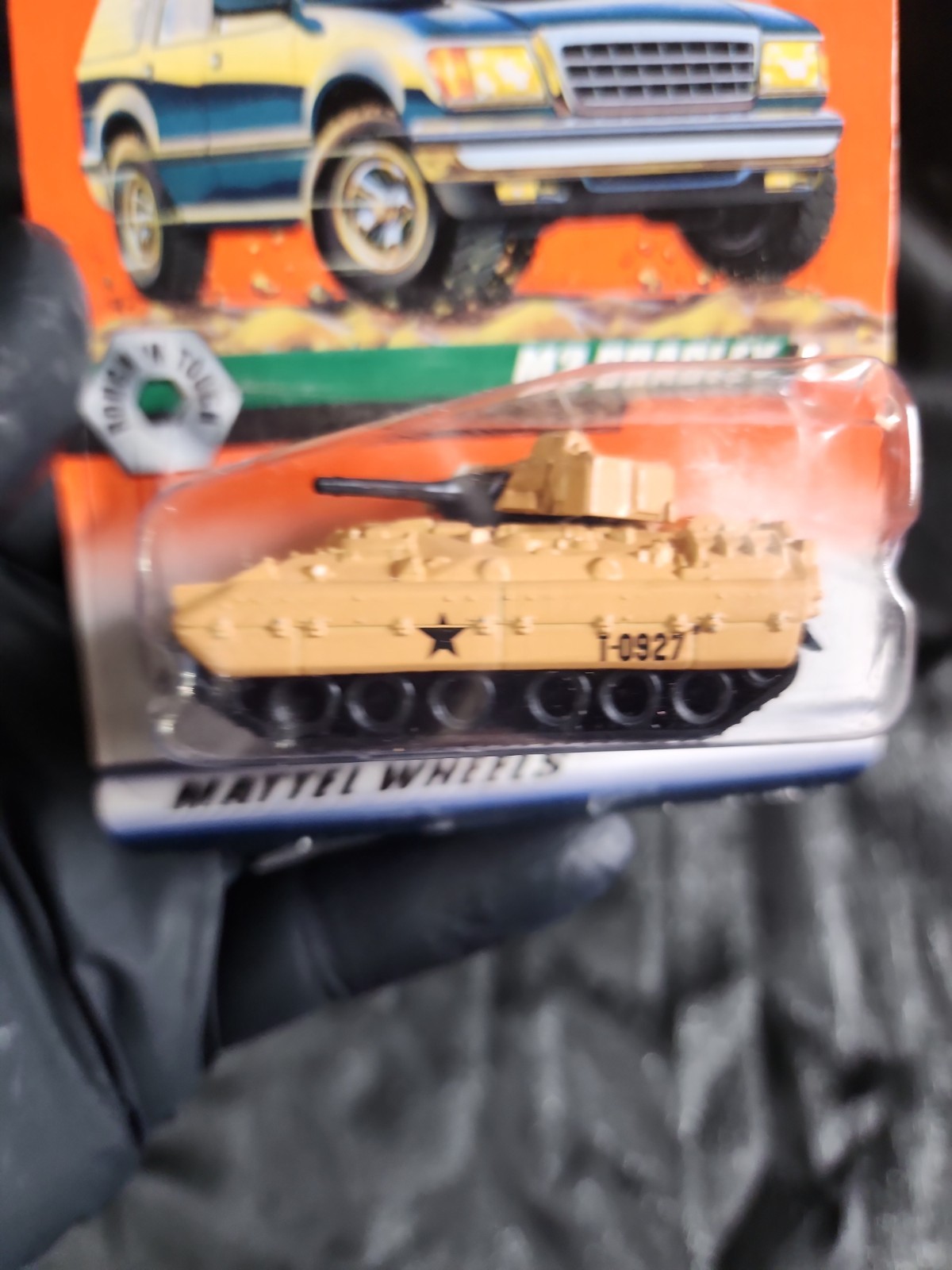 Matchbox Rough N Tough M2 Bradley Tank Military T-0927 Tan
