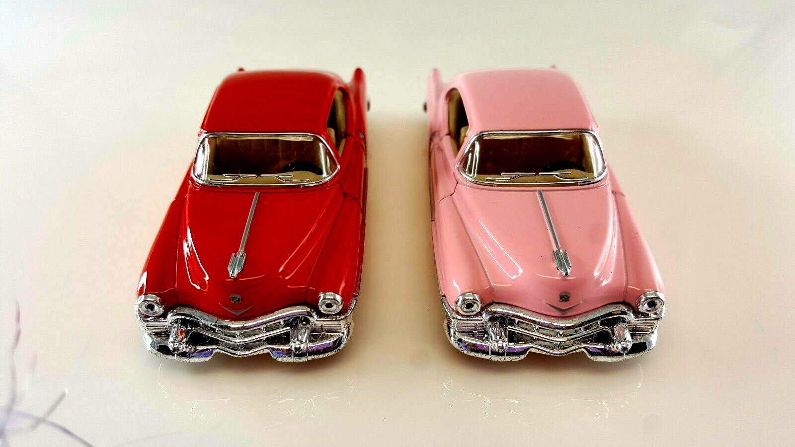 2pcs Kinsmart 1953 Cadillac Series 62 Coupe Scale1:43 Die Cast Collectable