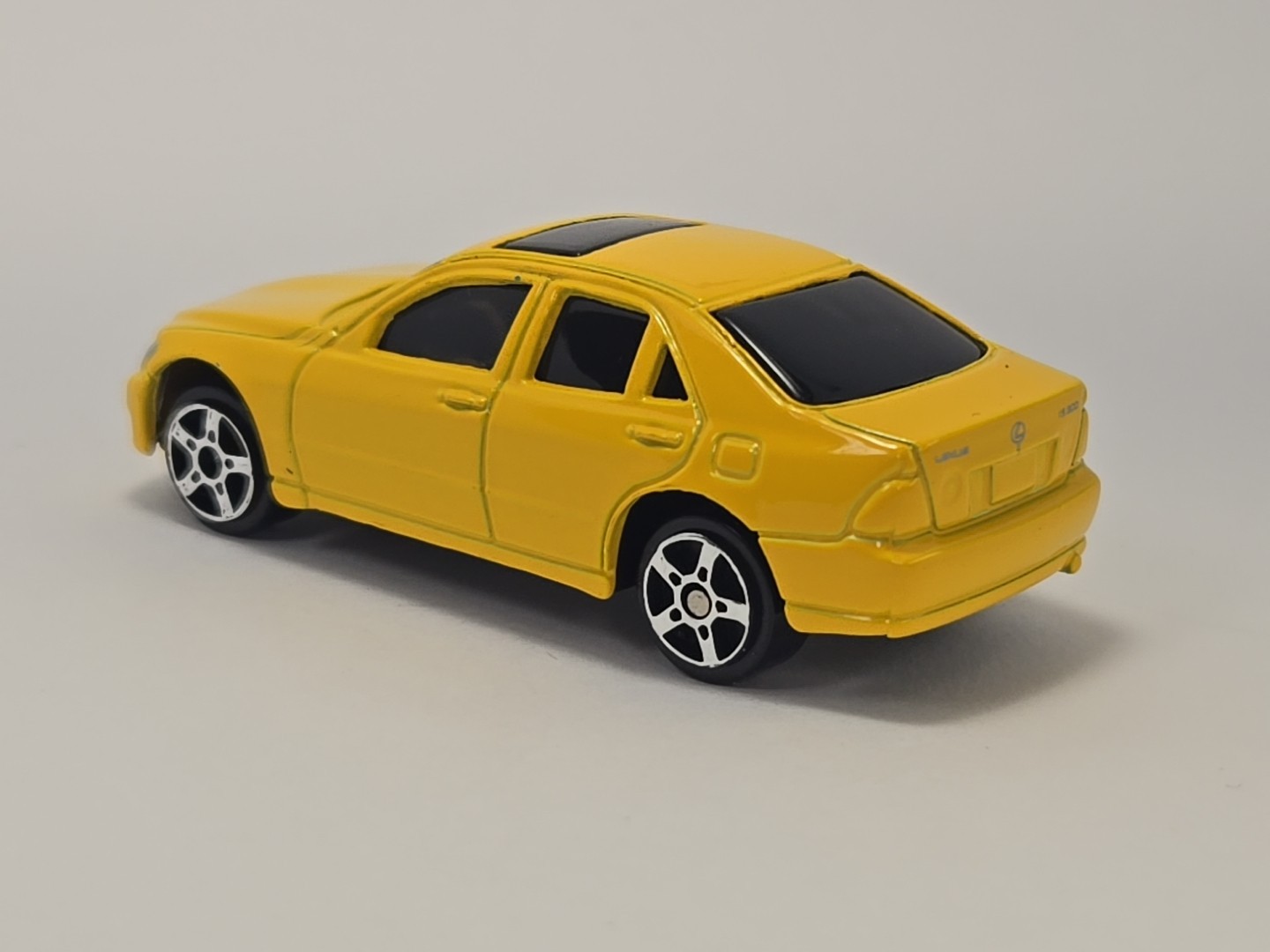 1999-2005 Lexus IS300 ( aka Toyota Altezza) Collectible 1/64 Scale Diecast Model