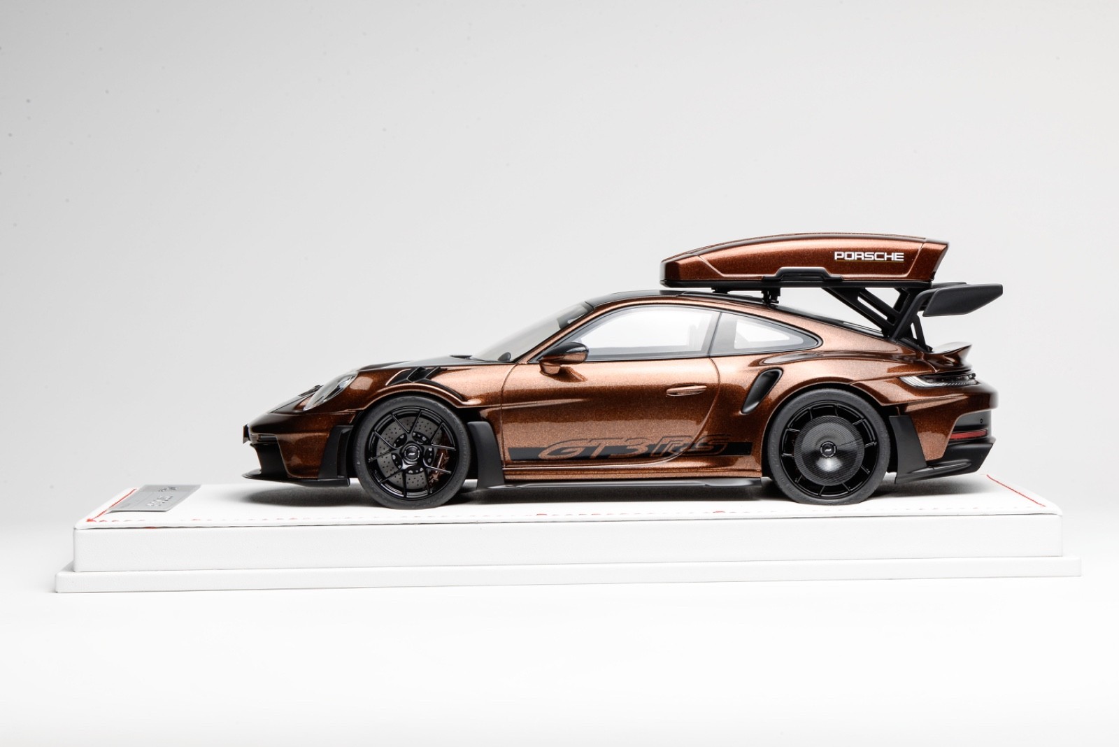 1/18 Ivy Porsche 911 GT3 RS with Luggage Rack Brown / Black Stripe 15 pcs B2
