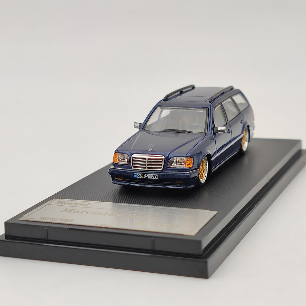 1/64 Mortal Mercedes-Benz S124 Travel Edition Diecast Toy Models Collection Gift