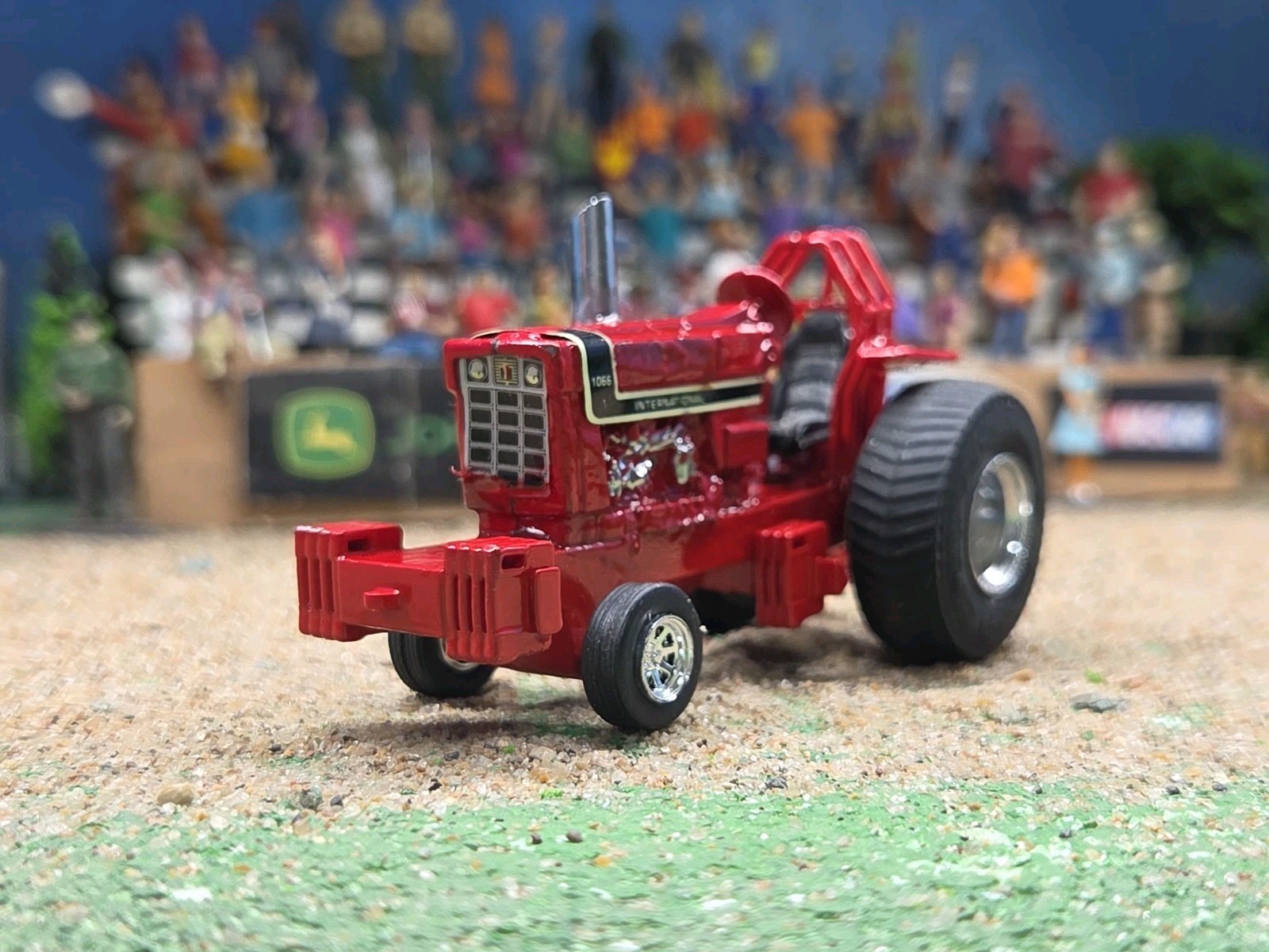CASE IH International1:64 CUSTOM built TRACTOR pulling PULLER HOT ROD ertl Farm