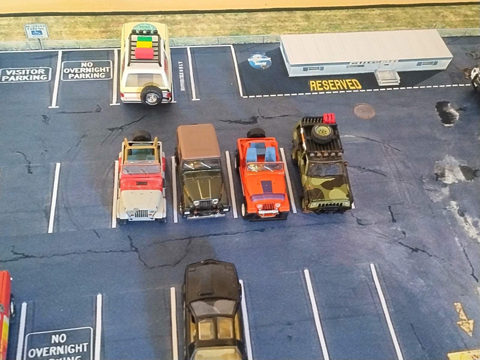 31″X 15.5″ Desk Mat Used Car Lot Dealership 1:64 scale