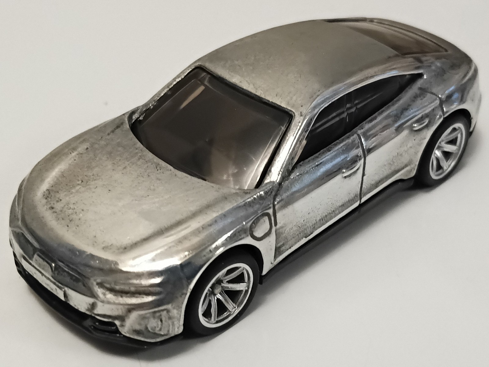 Hot Wheels: Audi RS e-Tron GT (Gone in Sixty Seconds Series 1-Flora)
