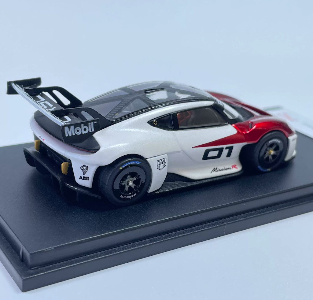 Karium 1:64 Red Mission R #1 Sports Model Diecast Display Car Quick delivery