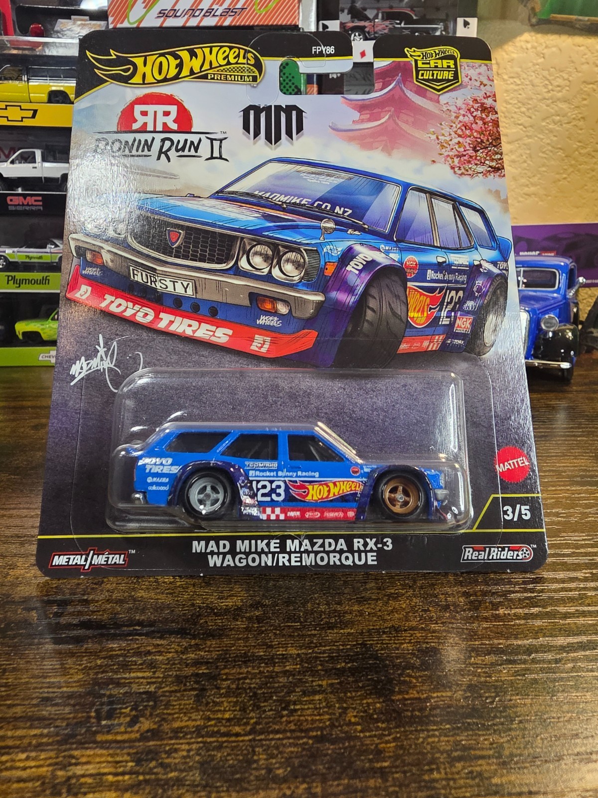 Hot Wheels Mad Mike Mazda RX-3 Wagon Ronin Run 2 FPY86-961 M 1/64