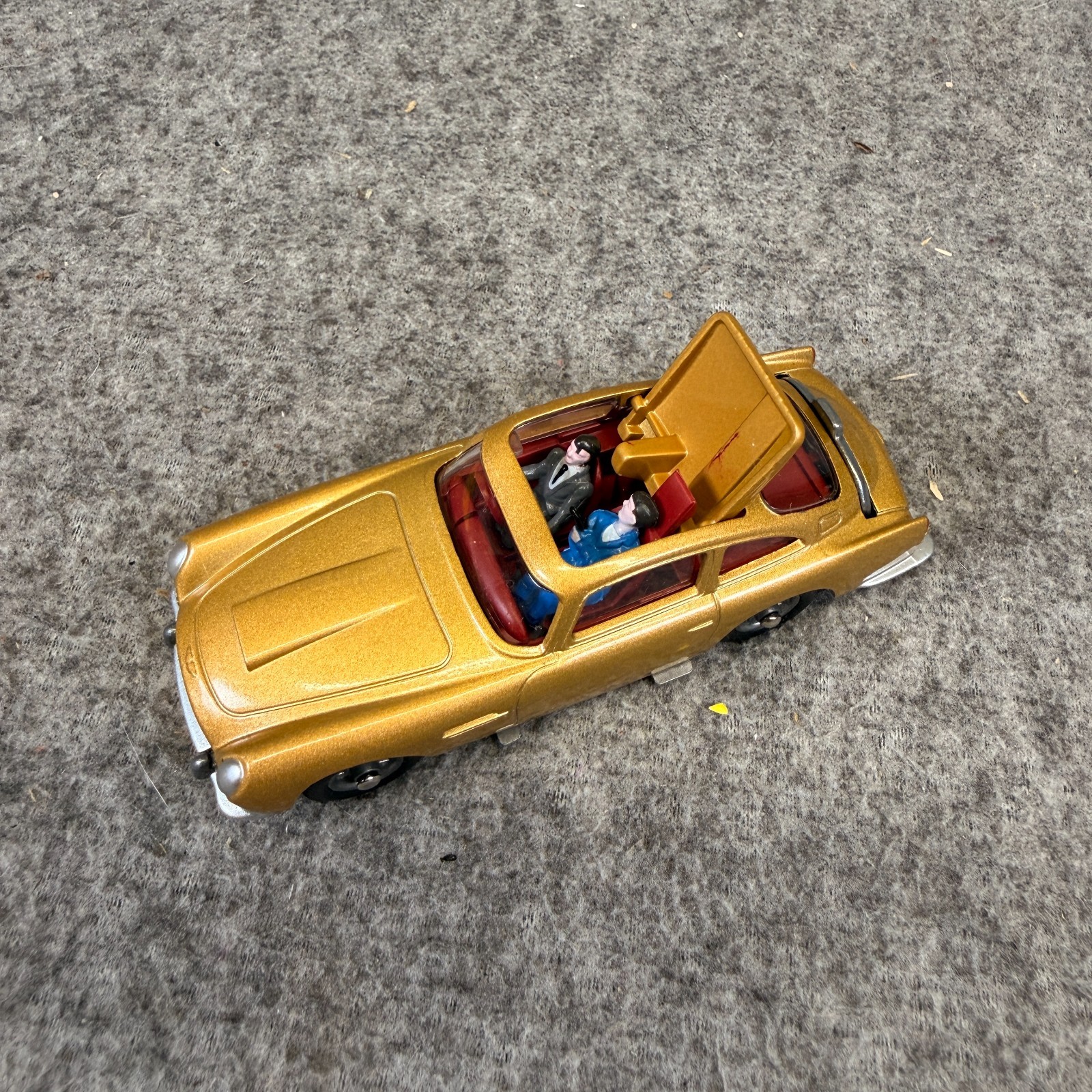 Corgi Model Club 261 James Bond’s Gold Aston Martin D.B.5 2023 MIB