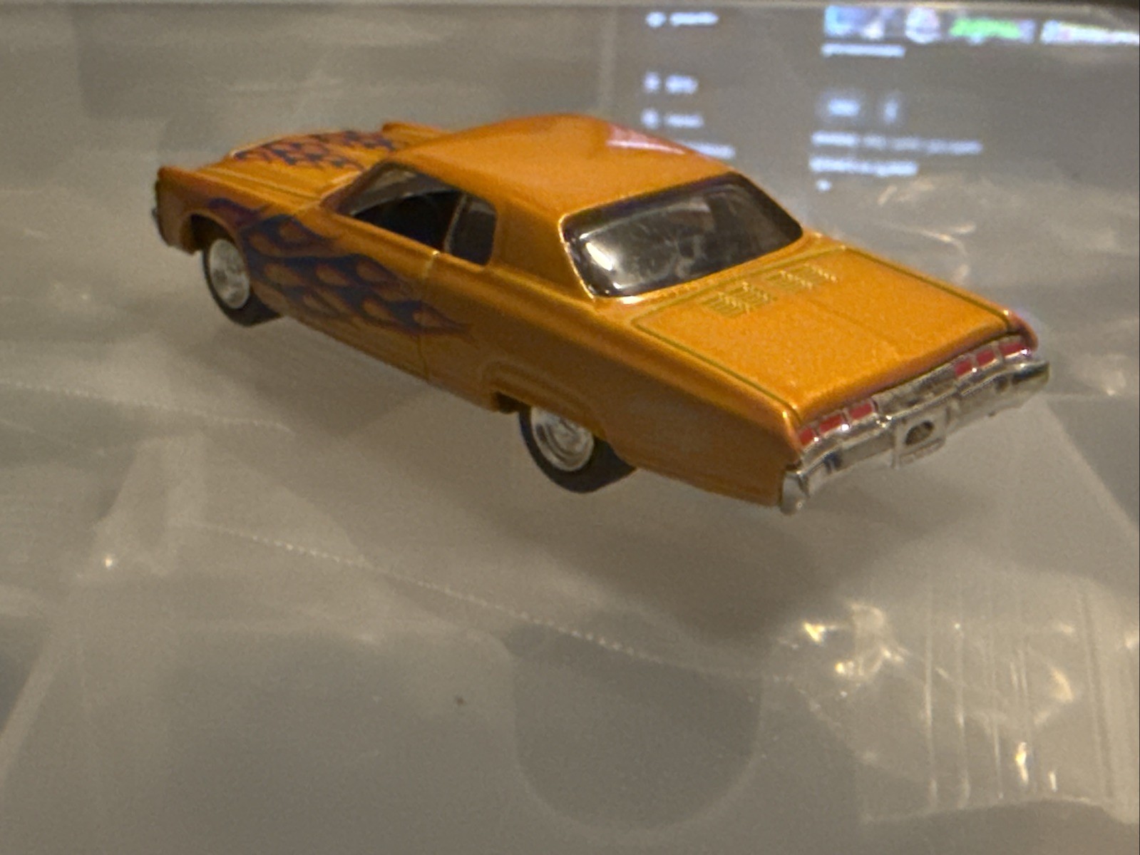 Motormax American Graffiti 1971 Chevy Impala 2-Door Yellow/Flames 1:64 Mint