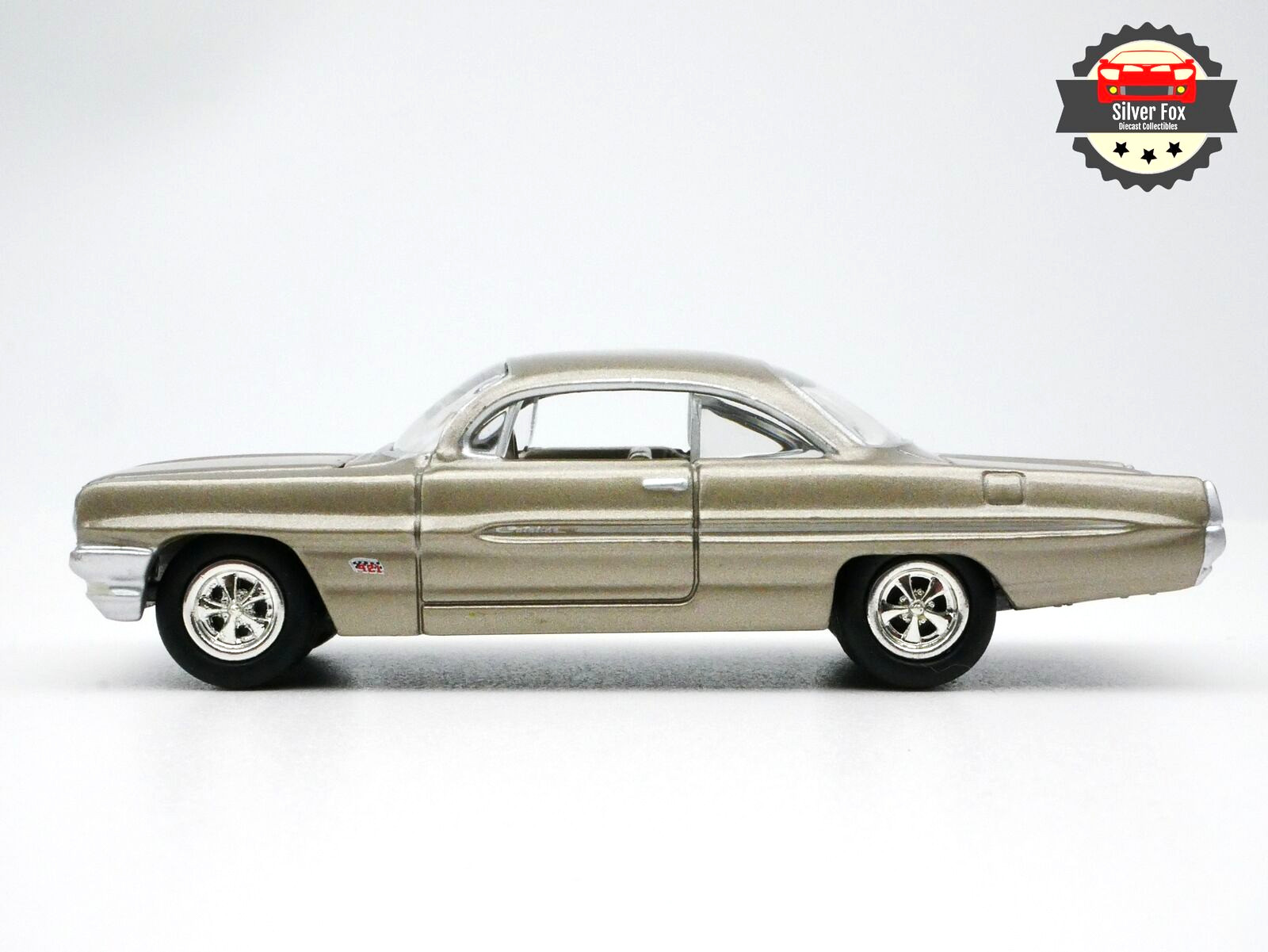 1961 PONTIAC CATALINA POWER 1:64 SCALE COLLECTORS DIECAST COLLECTIBLE