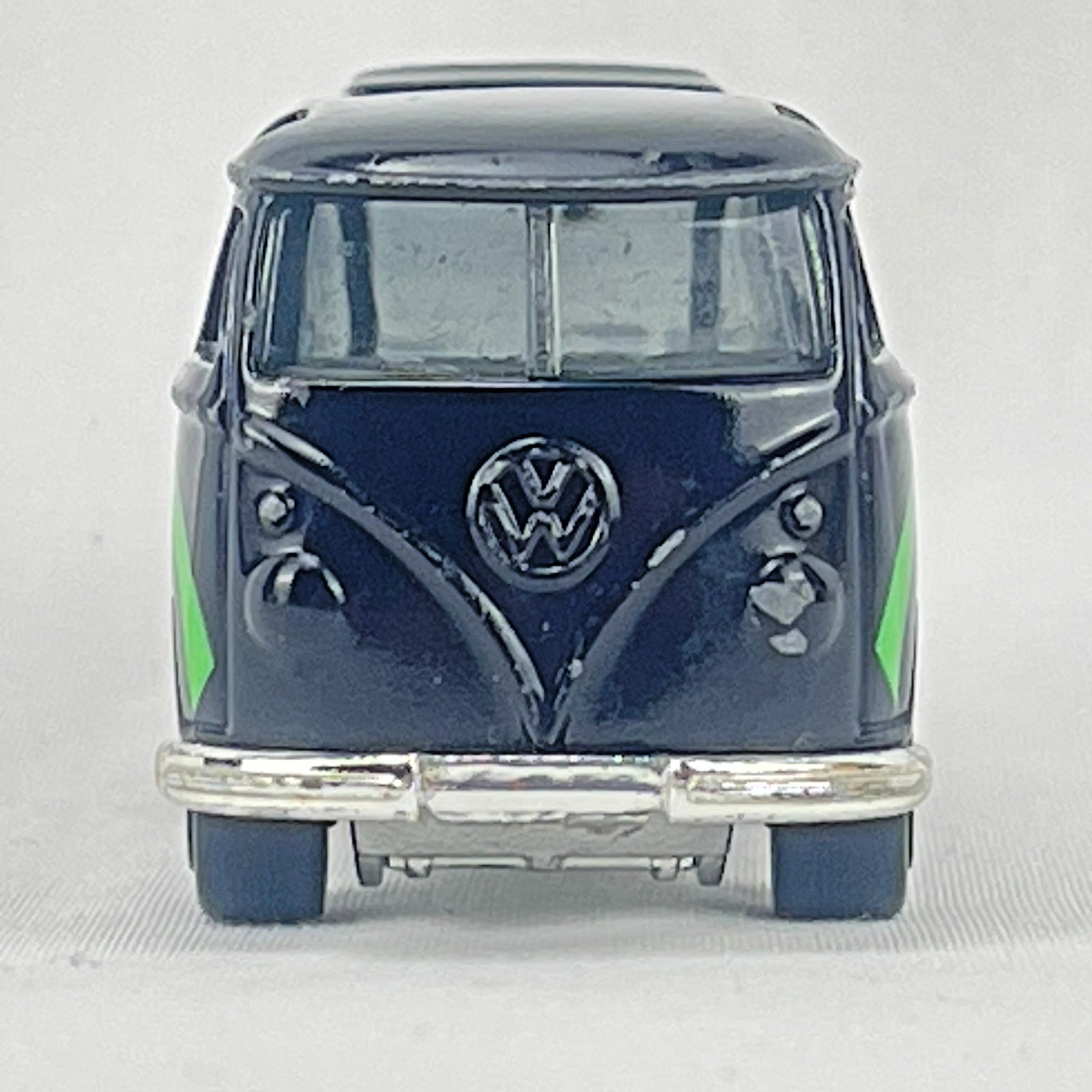 Matchbox VW Transporter Black 1:58 Loose MB Storm Trackers 2000